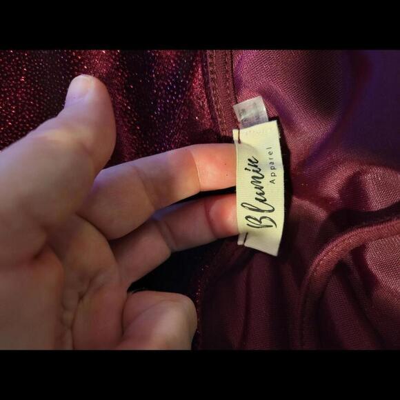 NWOT Boutique Blumin burgundy red stretchy velvet cowl neck tank - Picture 4 of 5